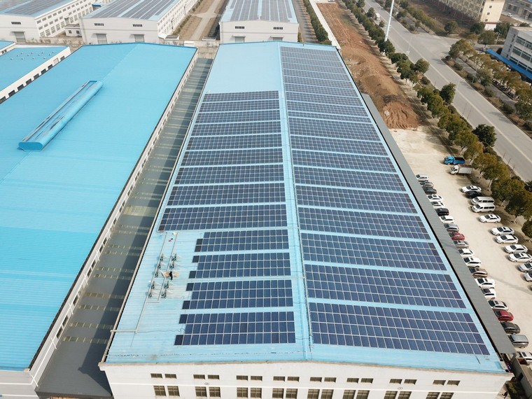 太陽能板的工作原理是怎樣的，太陽能發電板是什么原理